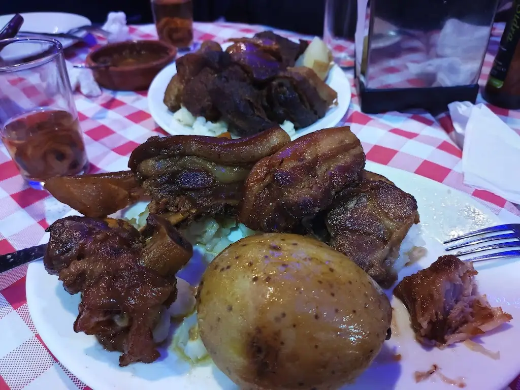 Menü_GRILL The PONTOS_Mavrothálassa_Bild_7