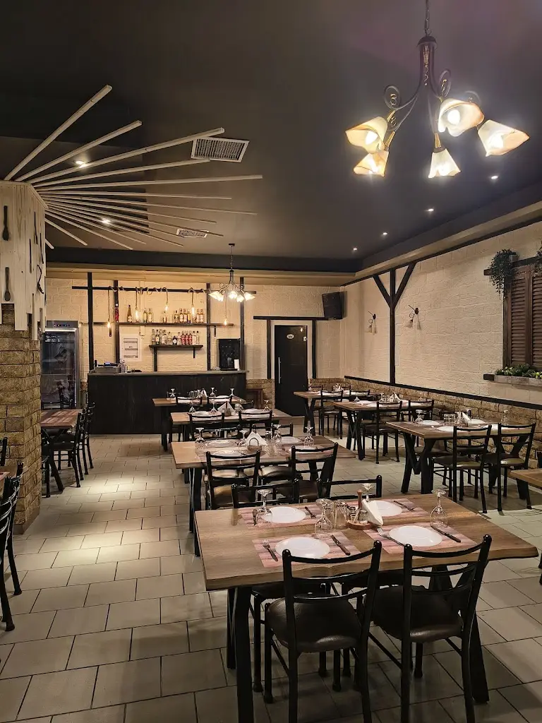 Αλέξανδρος Οικογενειακή Ταβέρνα_Mavrothálassa_slider_image_1