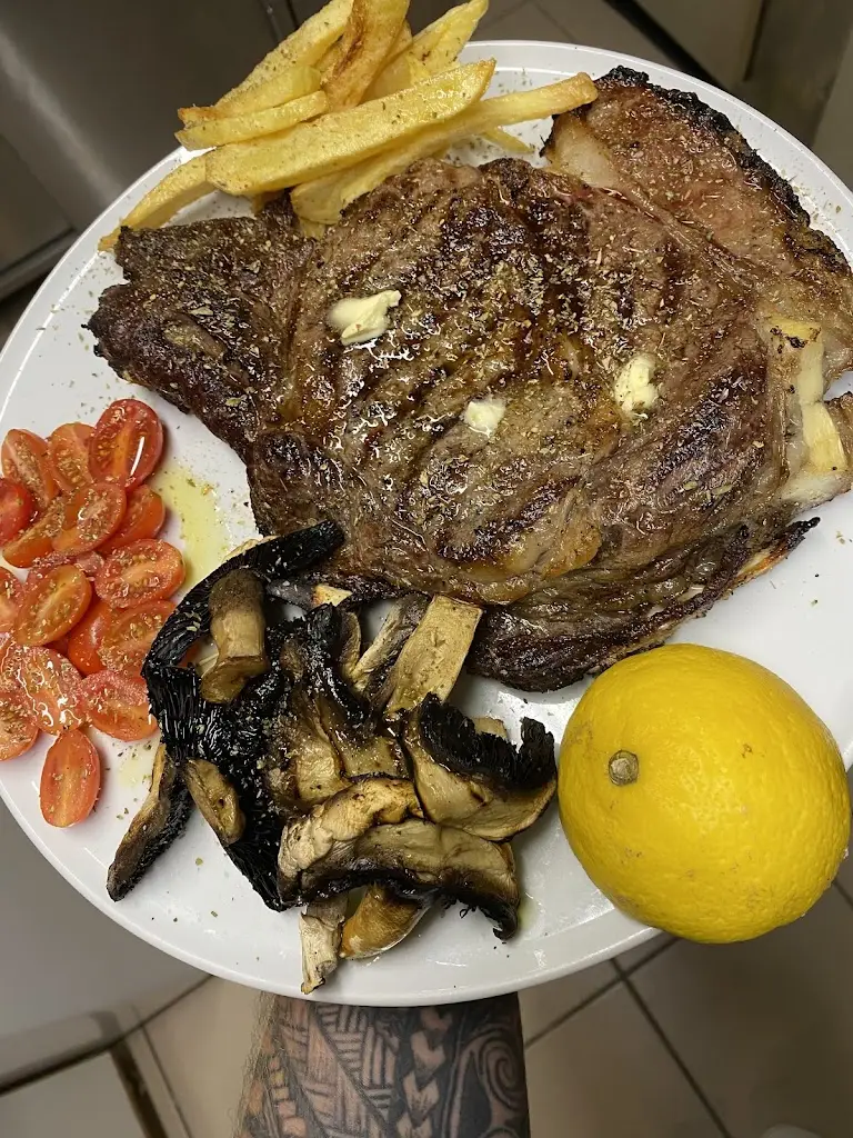 Menü_ΔΙΣΑΚΙΑ εστιατόριο - ταβέρνα_Mavrothálassa_Bild_1