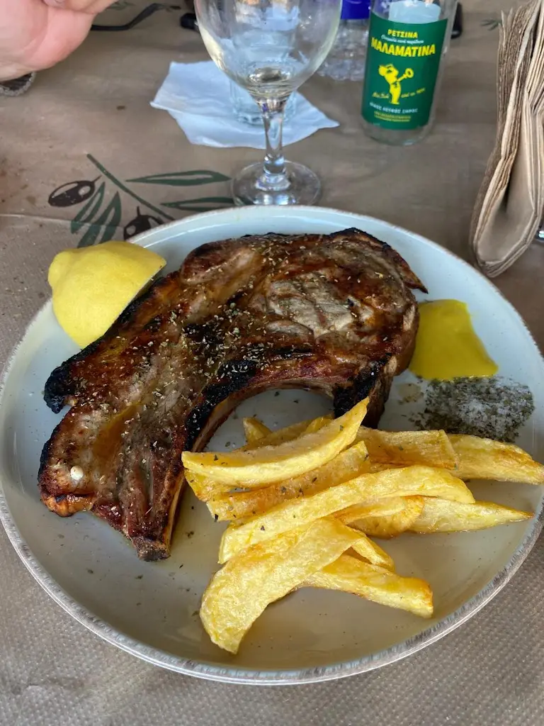 Claudia Mathwig_ΔΙΣΑΚΙΑ εστιατόριο - ταβέρνα_Mavrothálassa_Bewertung