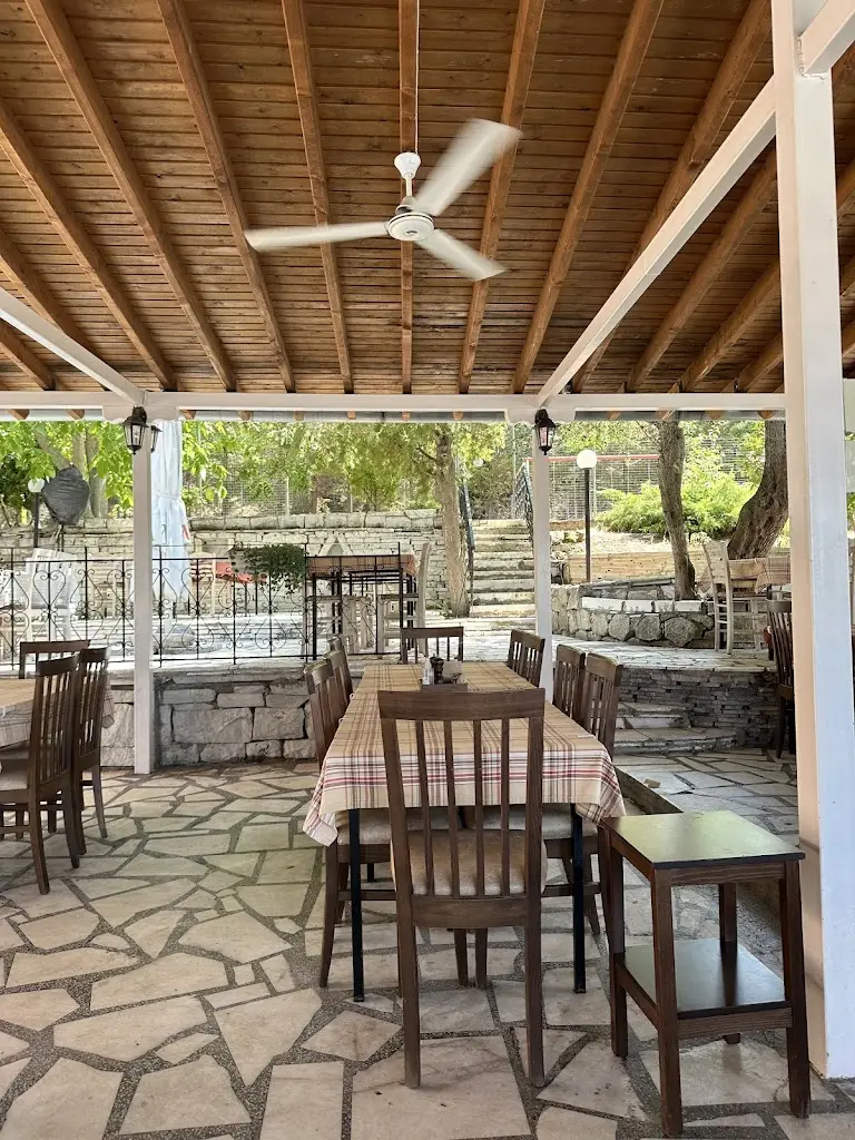 Katerina Osina_Ταβέρνα το Μικρό Σούλι_Mavrothálassa_Bewertung