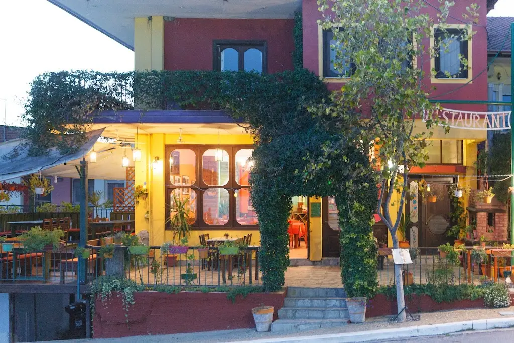 The Lemon_Mikró Monastíri_slider_image_1