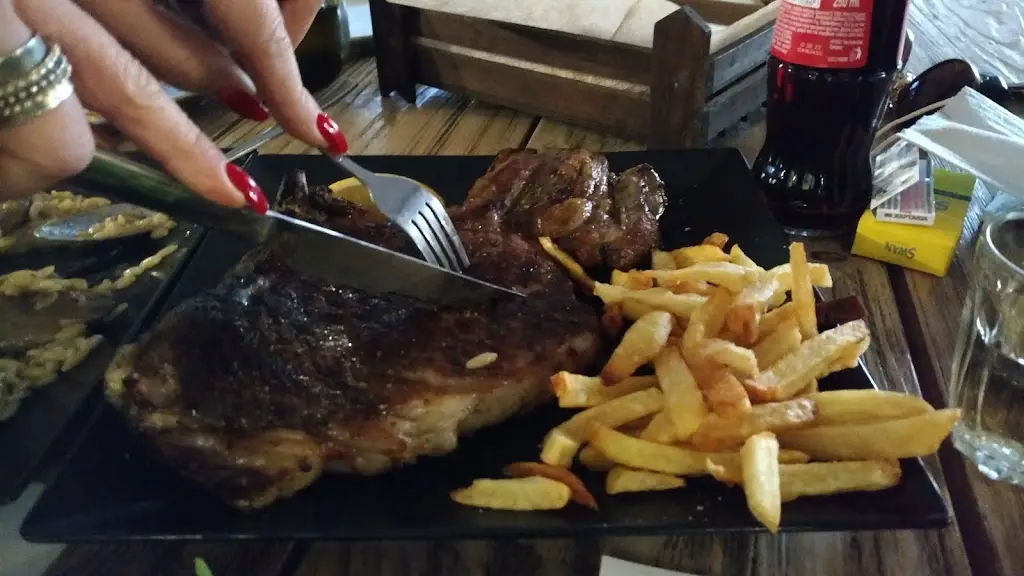 spiros sarai_Εστιατόριο Λίθος_Melissochóri_Bewertung