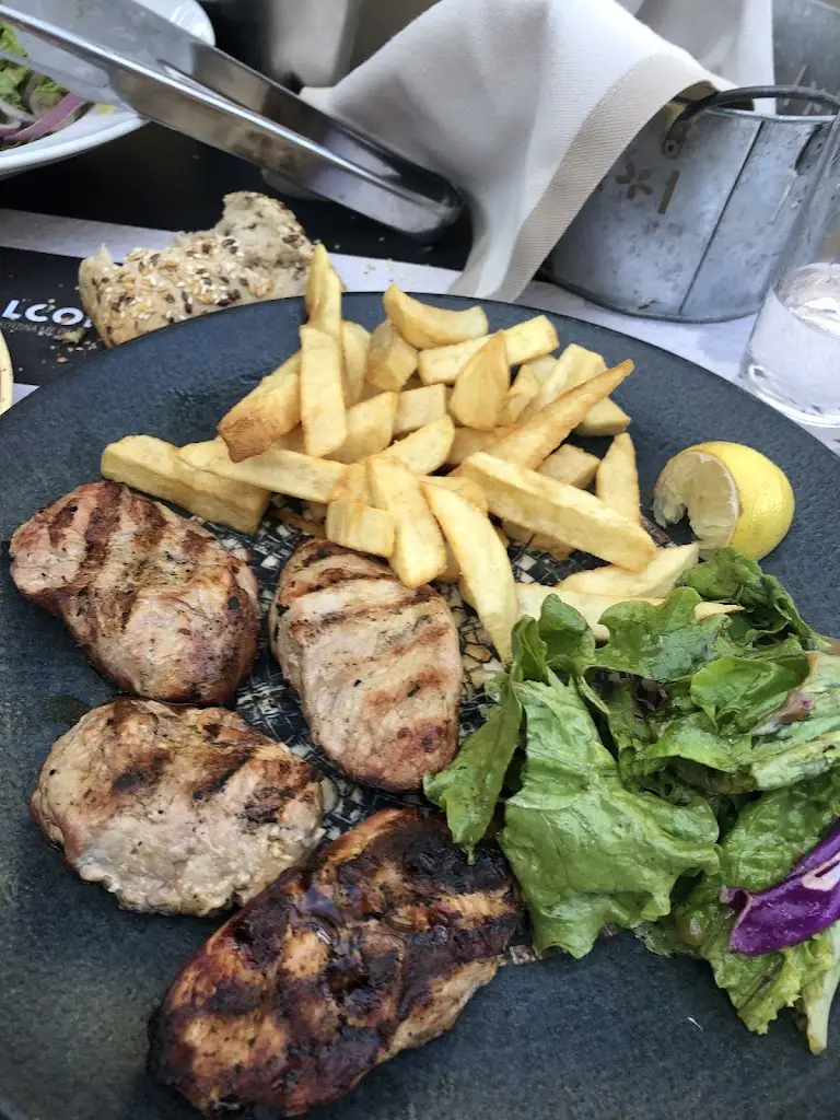 Menü_Balcony and Masna Restaurants_Melíki_Bild_2