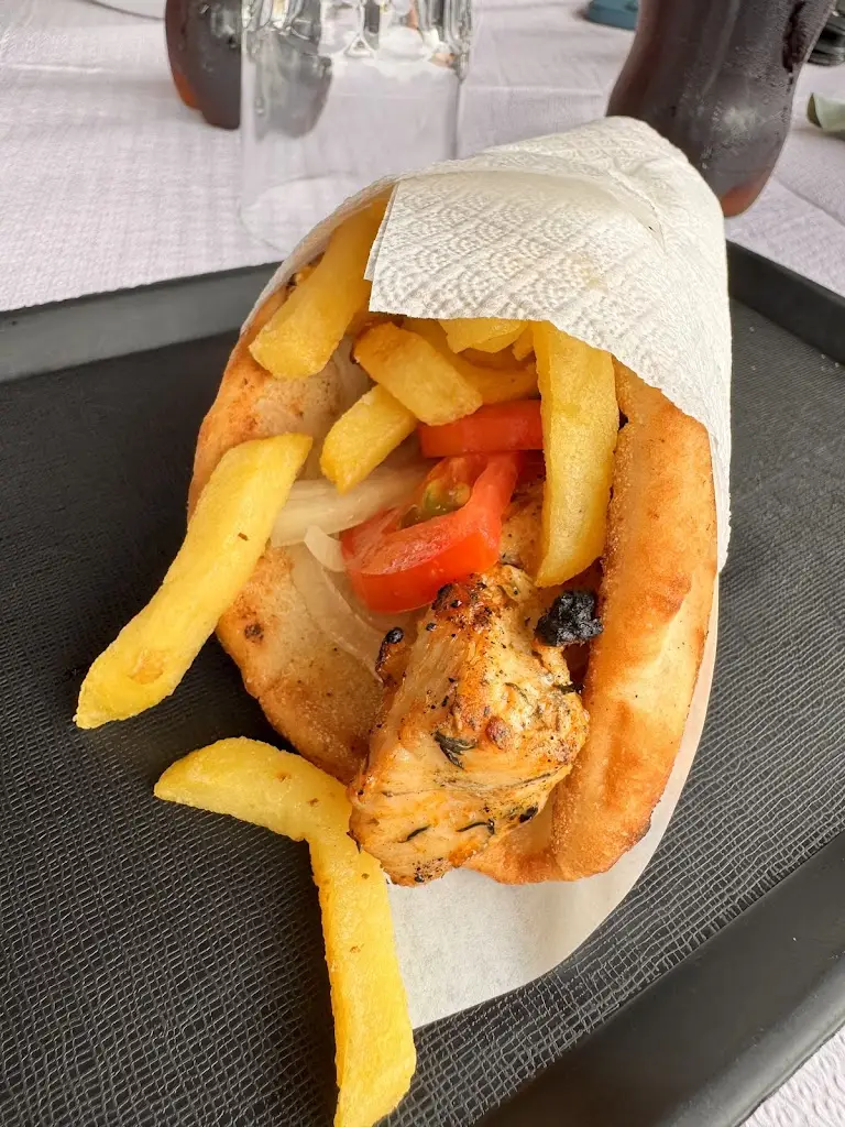 Ingrid Weinberg_Olive Trees Corner_Melíki_Bewertung