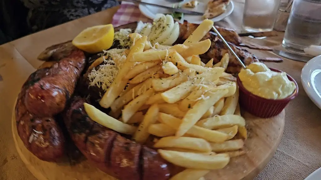 Olive Trees Corner_Melíki_slider_image_2