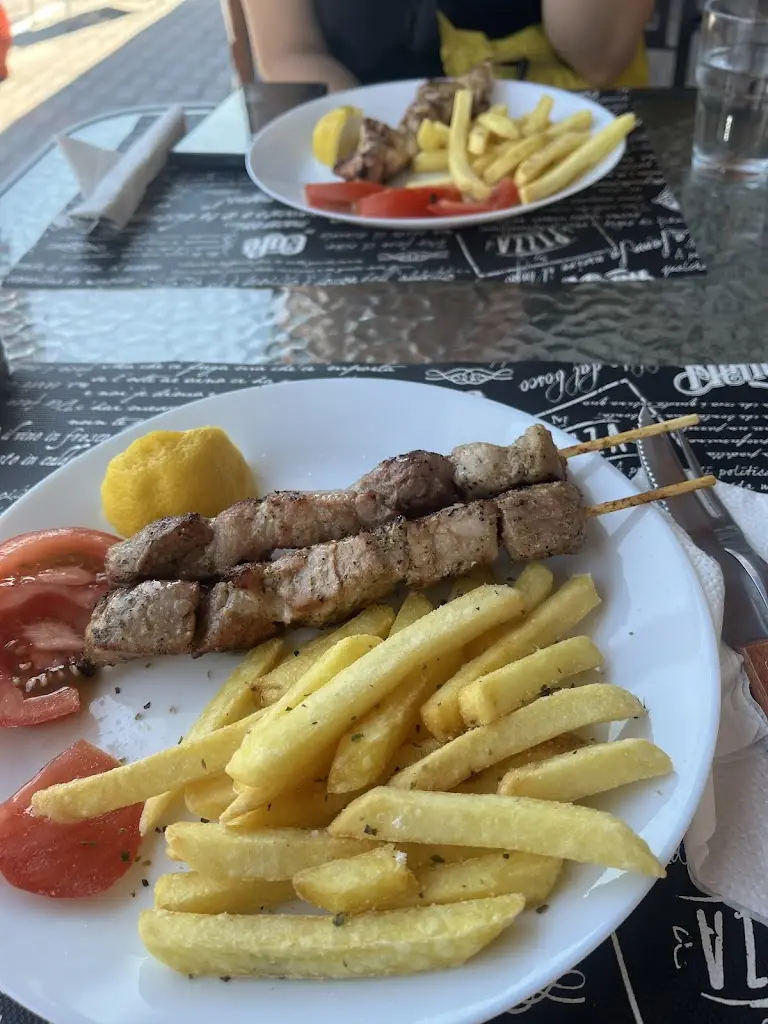 Arda Altınok_ΠΛΑΤΕΙΑΣ ΘΕΑ_Néa Éfesos_Bewertung