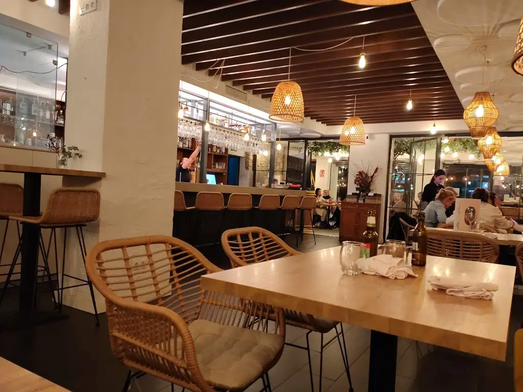 Sigi Ikthios_Náousa_slider_image_1