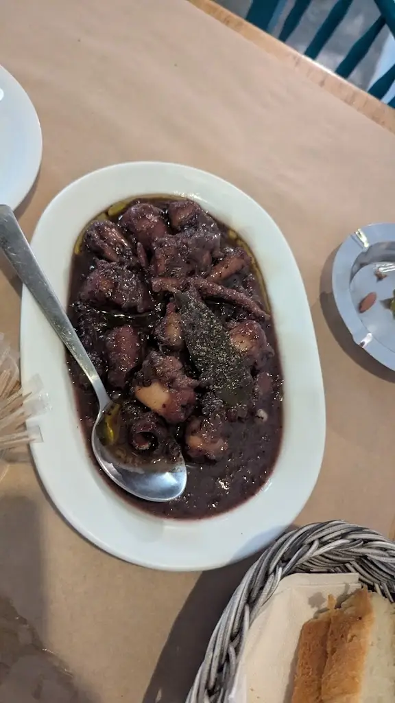 Nicolas KHOURY_To Takimi_Náousa_Bewertung