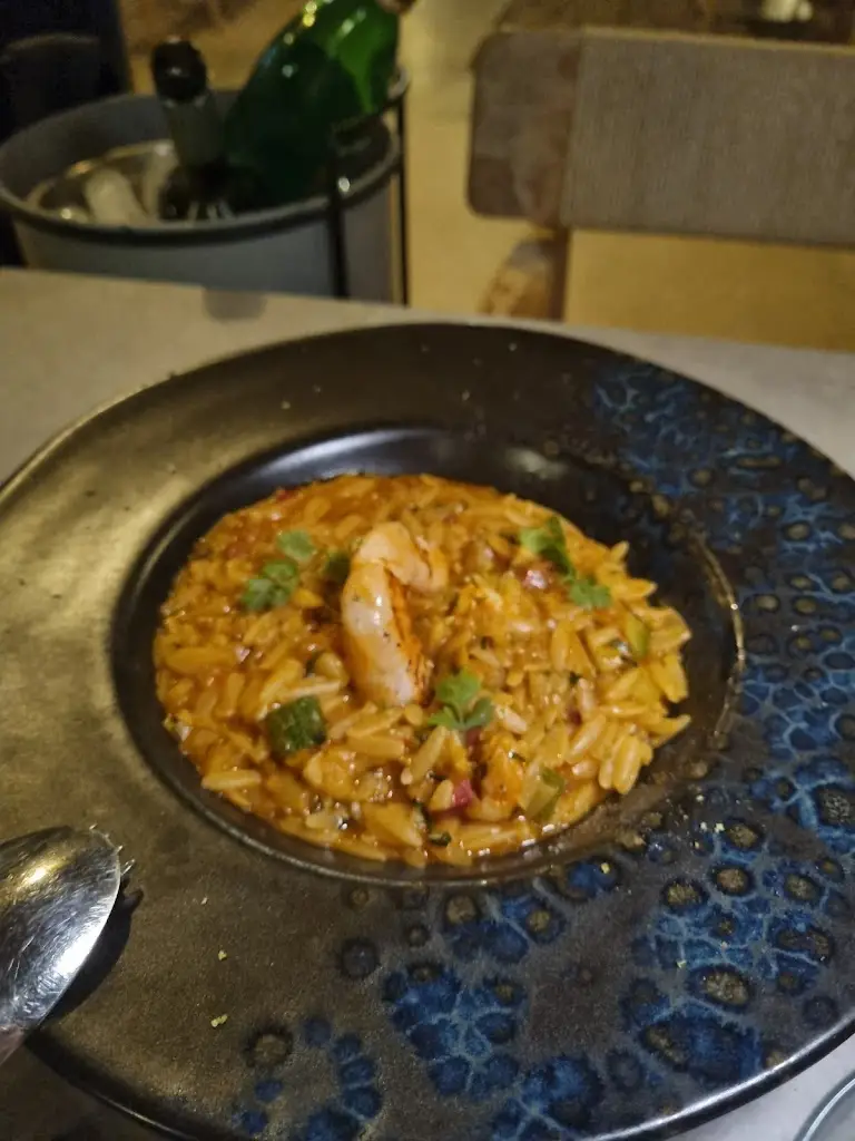 Fionnuala Cullen_RADA Restaurant_Náousa_Bewertung