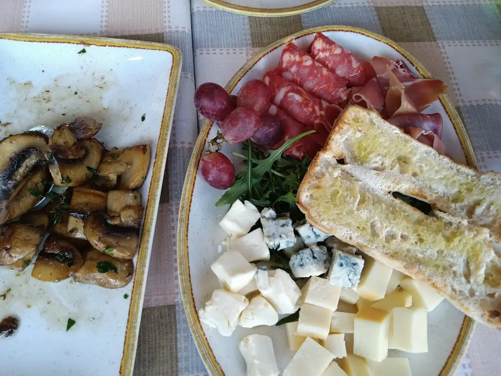 Menu_Casareccio trattoria pizzeria_Cholargós_image_8