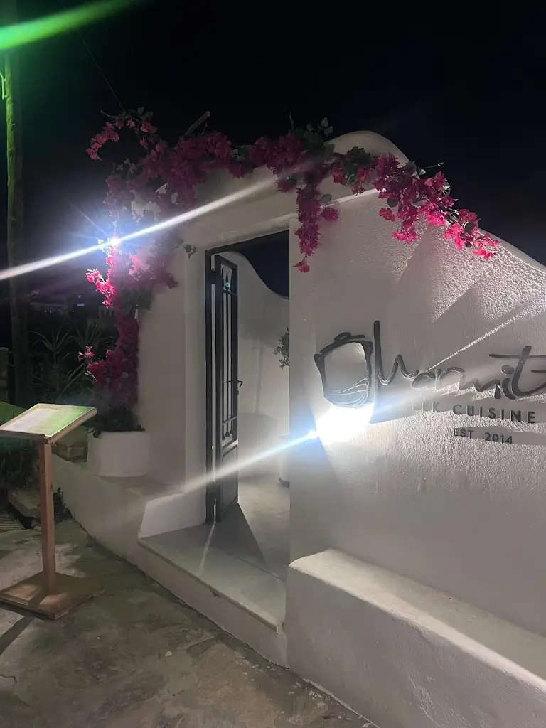 Dylan Scarry_Marmitta_Náousa_review