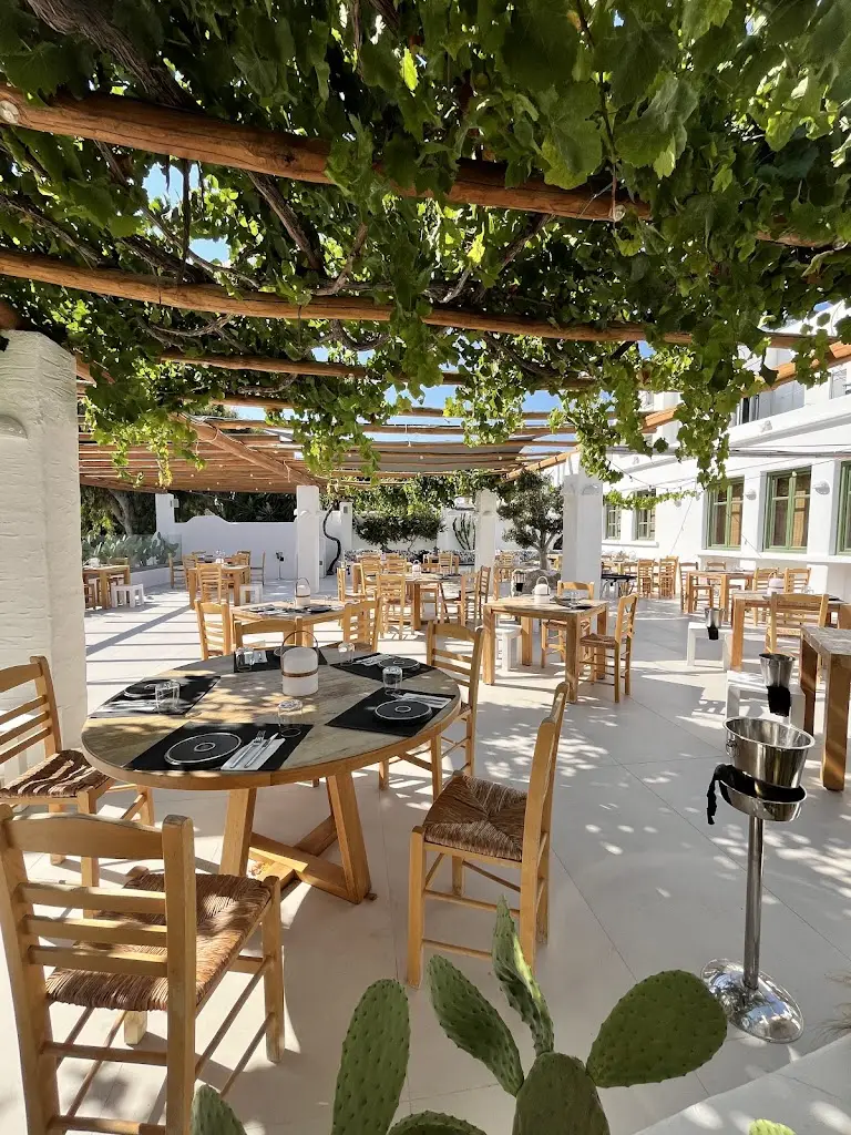 Marmitta Restaurant in Náousa