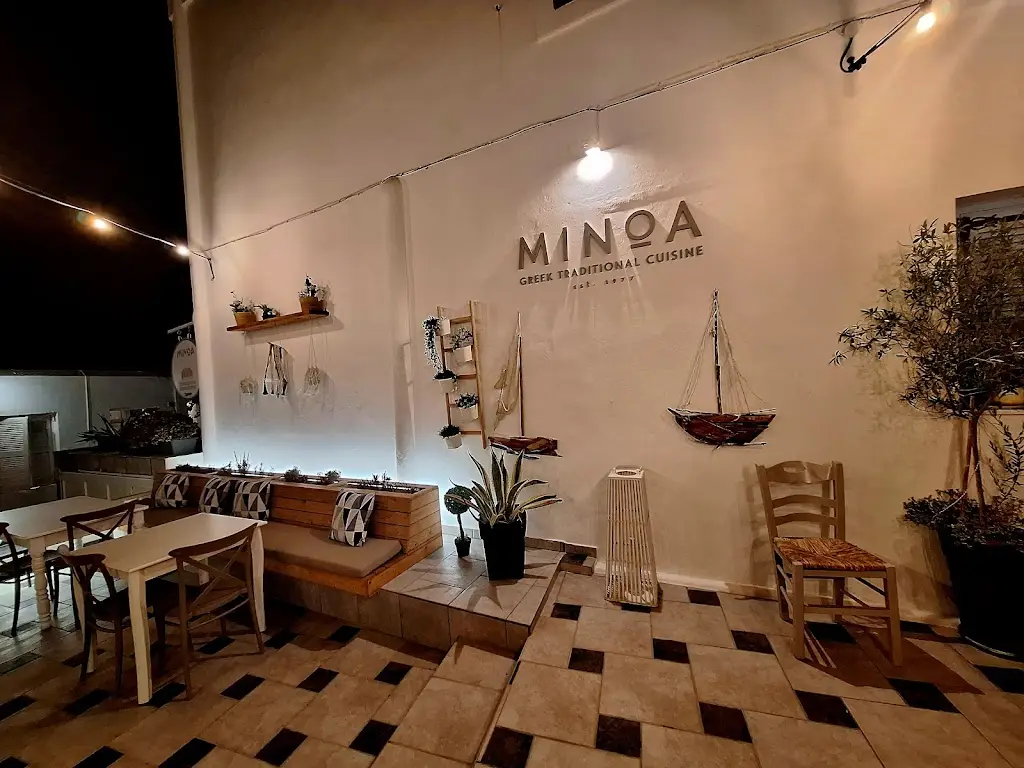 Minoa Restaurant_Náousa_slider_image_3