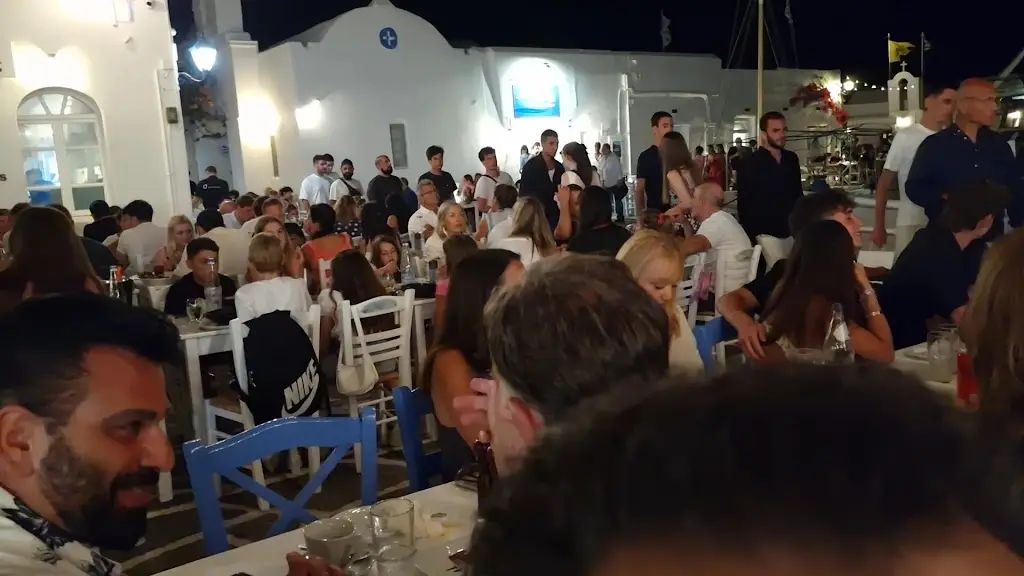 Ouzeri ton Nautikon Tsachpinis_Náousa_slider_image_2