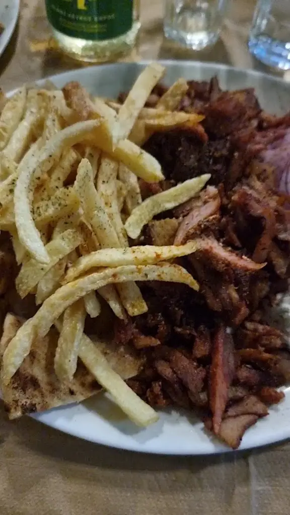 Comfuzio_Náousa_slider_image_2