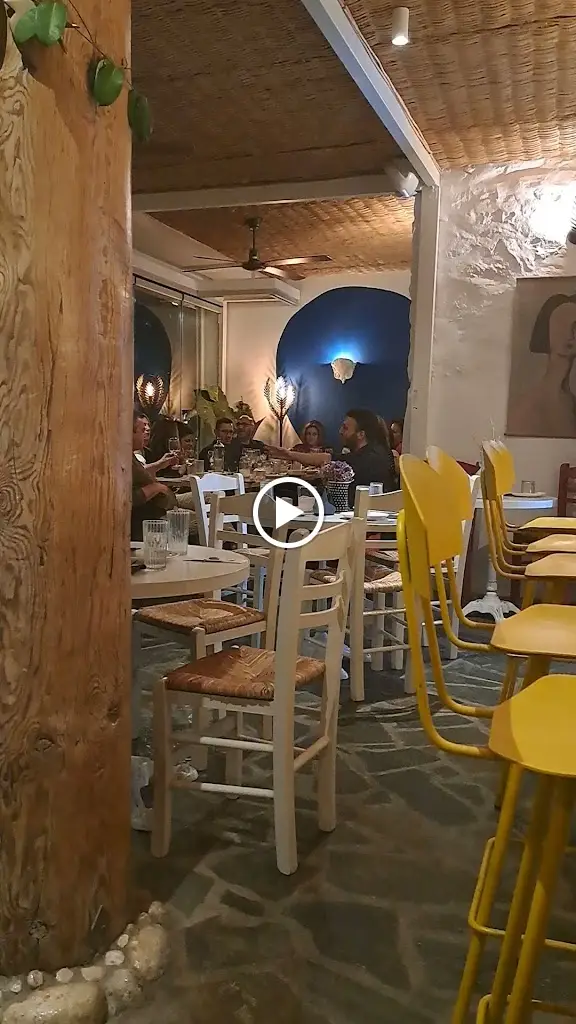 Mediterraneo_Náousa_slider_image_2