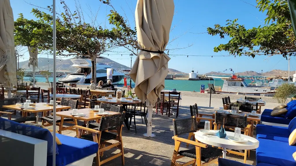 Mediterraneo_Náousa_slider_image_3