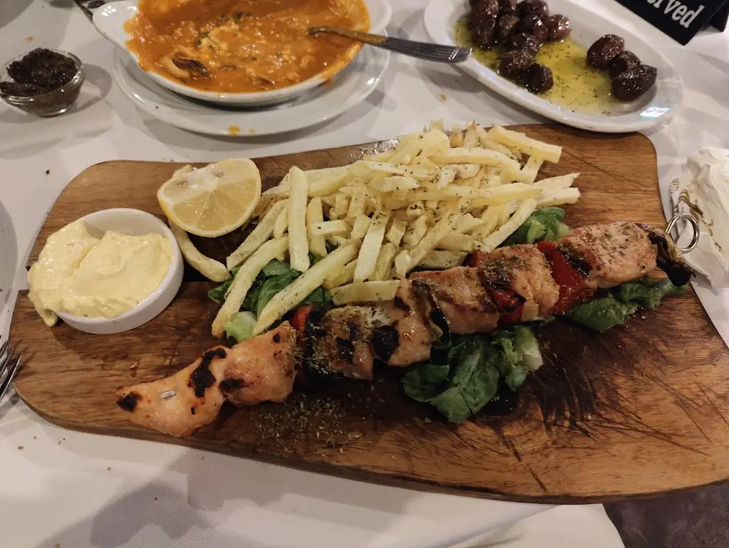 Philip Abela_Ta Kymata Fish Restaurant_Néa Fókaia_review