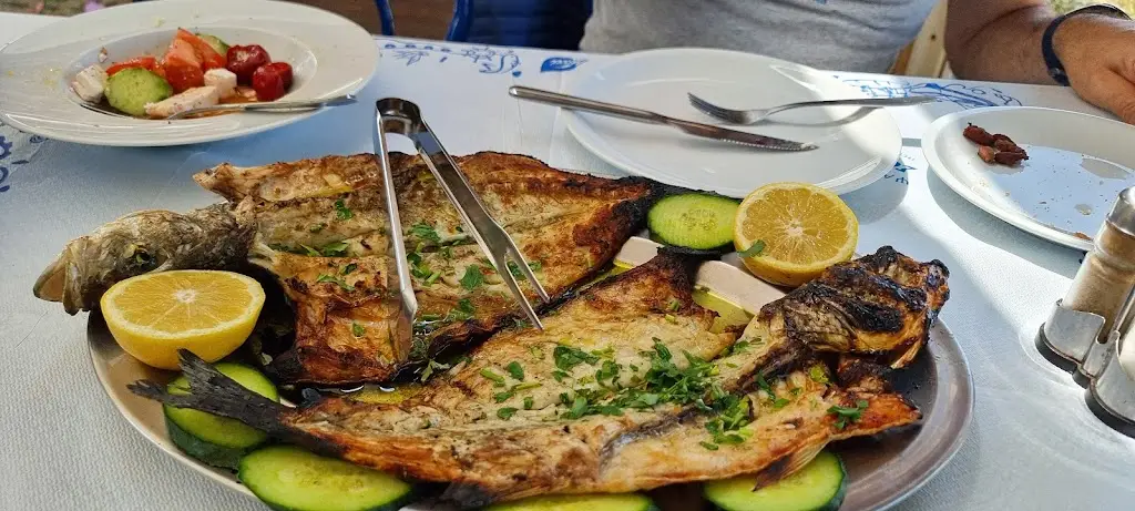 Sergiani Fish Tavern_Néa Fókaia_slider_image_3