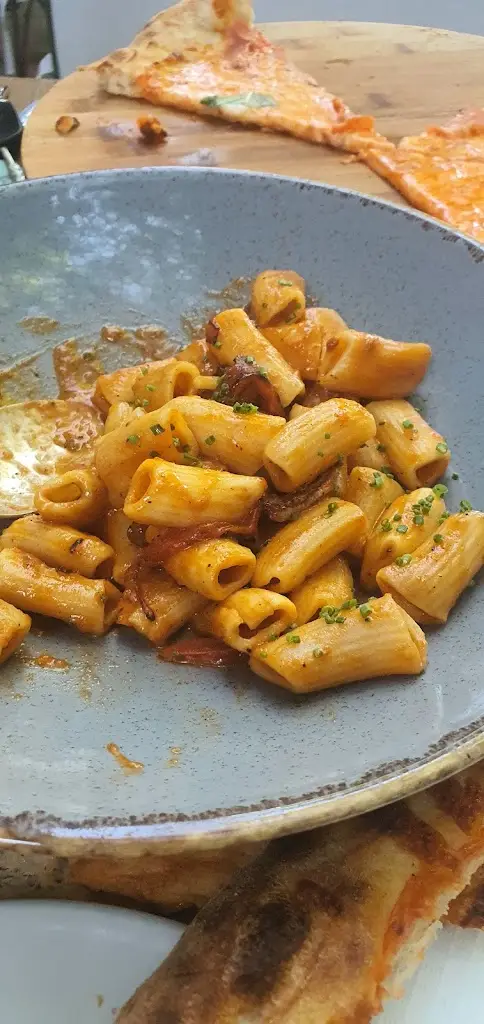 Yannah_Trattoria Casa Bianca_Chaïdári_review