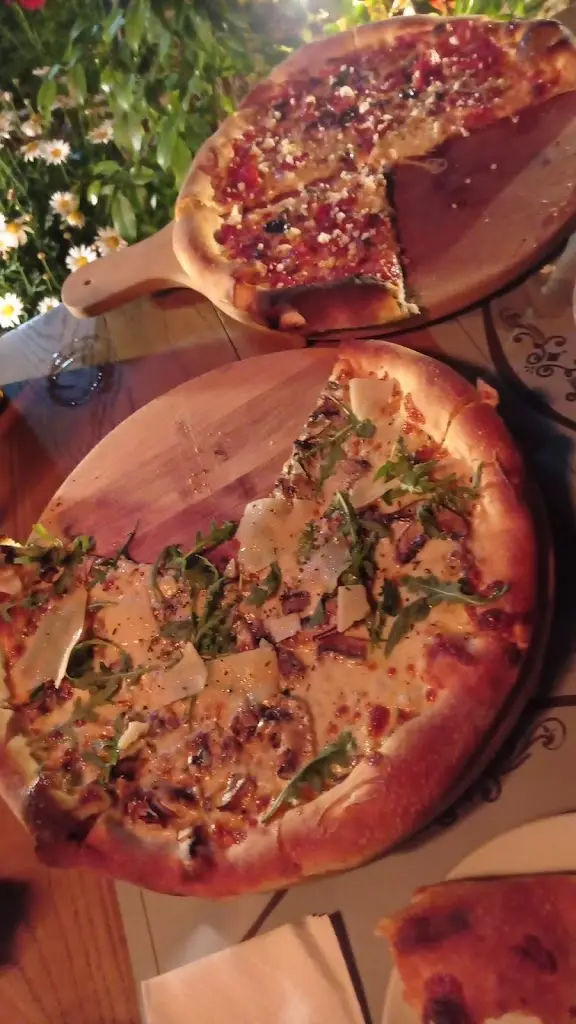 Kostas Papanikolaou_Trattoria Casa Bianca_Chaïdári_review