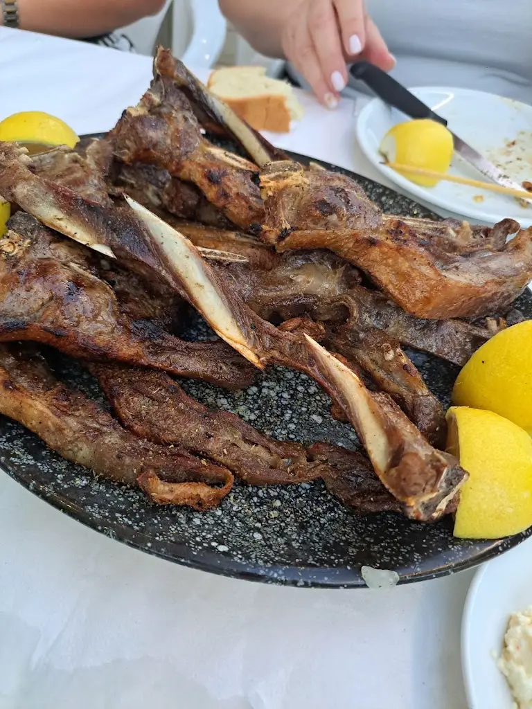 Ariel Leguizamon_Kosmas Tavern_Néa Flogitá_Bewertung