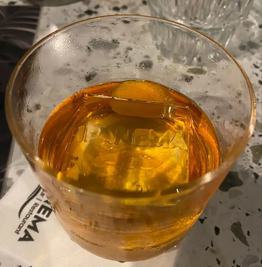 Bogdan_Ipanema Food & Drinks_Néa Flogitá_review