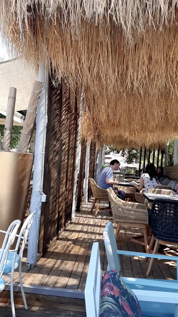 Ipanema Food & Drinks_Néa Flogitá_slider_image_2