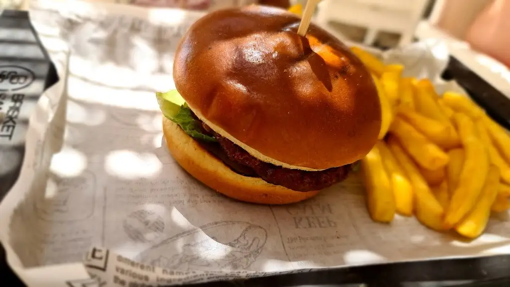 Menü_Brisket Beach Bar_Néa Flogitá_Bild_6