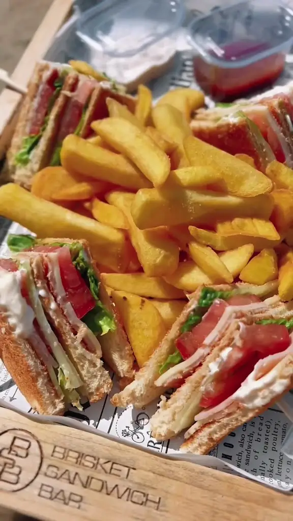 Brisket Beach Bar_Néa Flogitá_slider_image_2