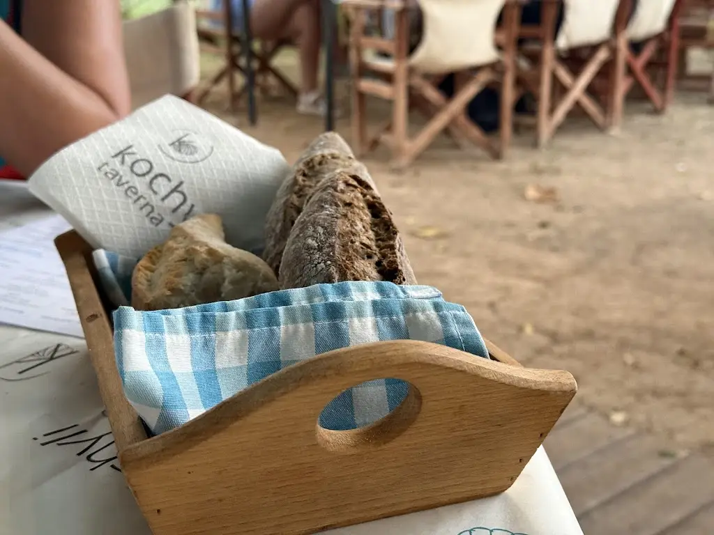 Mircea-Cristian Ciovica_Kochyli_Néa Flogitá_Bewertung