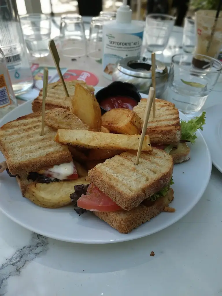 Menu_Giorti Restaurant_Chaïdári_image_7