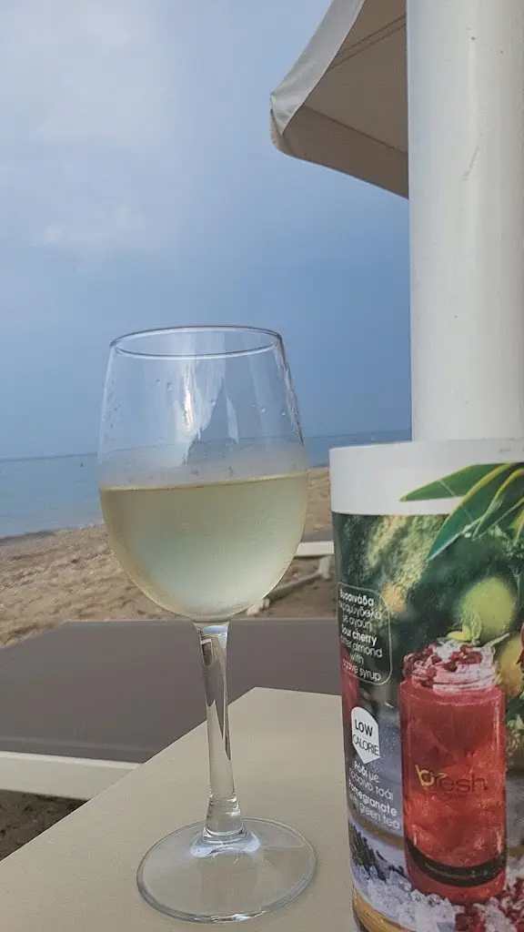 Paul Vesca_Paradisio Beach Bar - Restaurant_Néa Flogitá_Bewertung