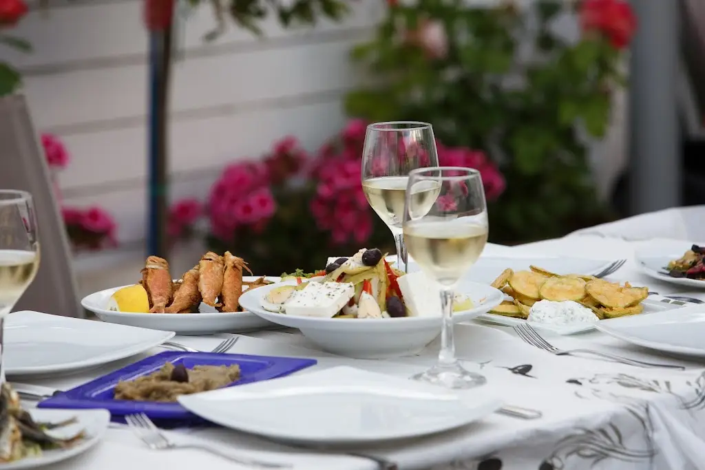 Paradisio Beach Bar - Restaurant_Néa Flogitá_slider_image_2