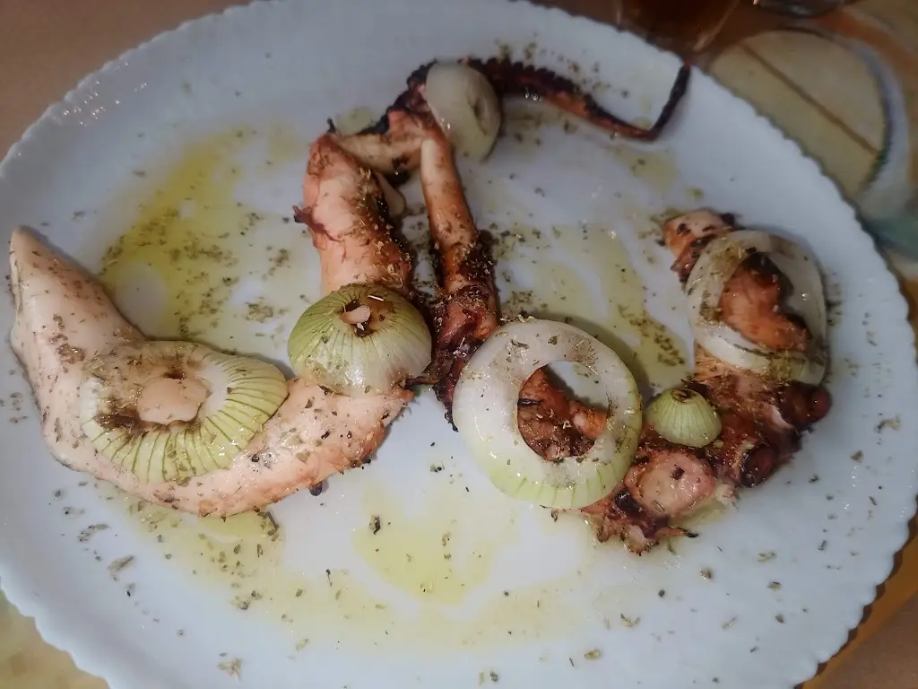 Menü_Με...ρακι(Αγιορειτικο)_Néa Magnisía_Bild_4