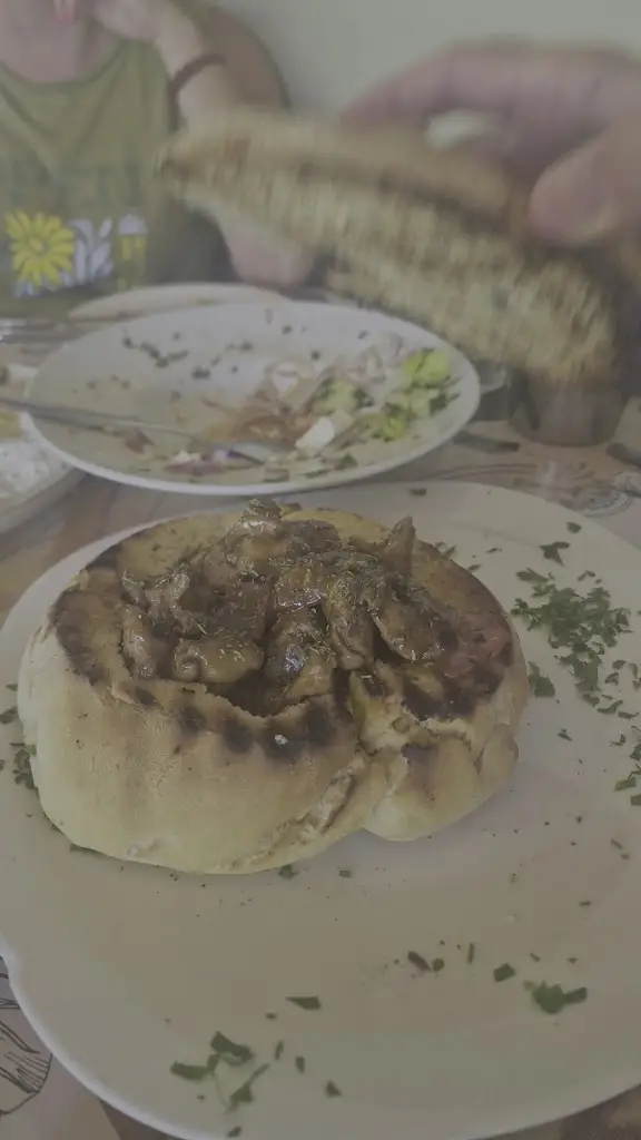 Με...ρακι(Αγιορειτικο)_Néa Magnisía_slider_image_2