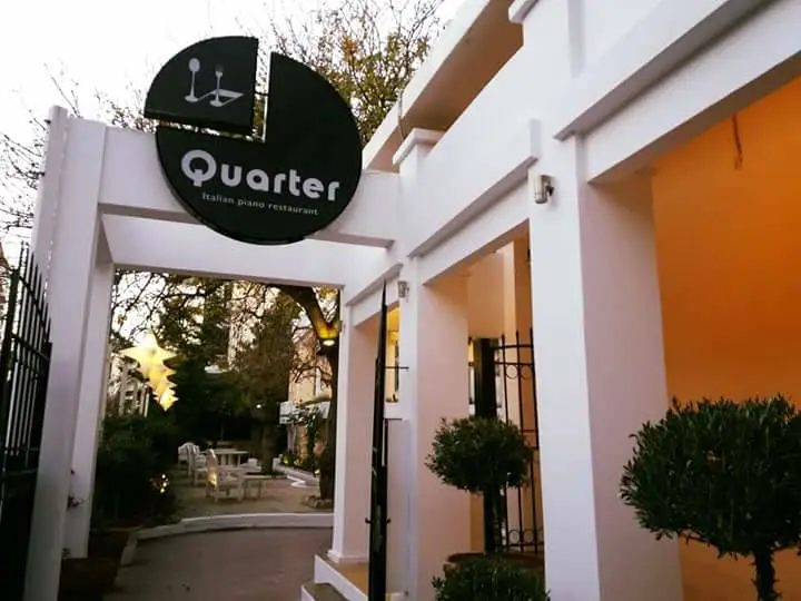 Quarter Pizza - Quarter Piano Restaurant_Chaïdári_slider_image_1