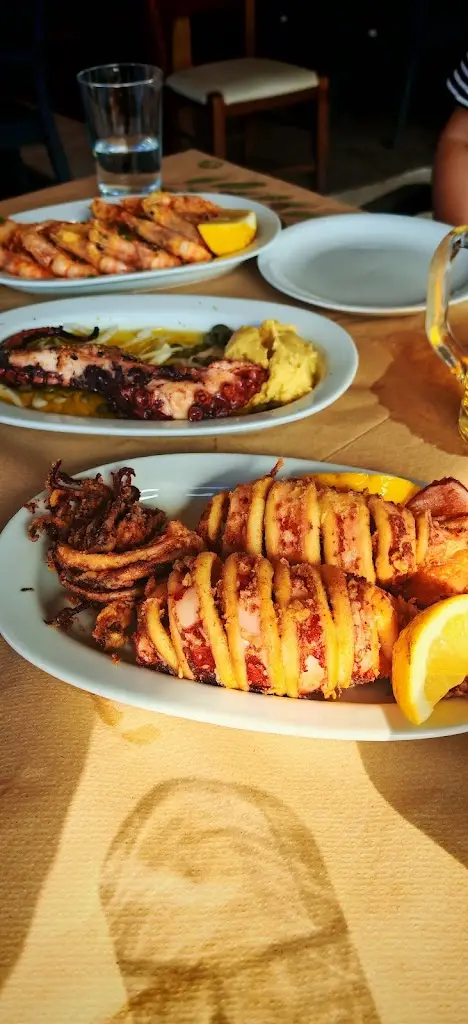 Ivet Fandakova_Μεζεδοπωλείο 