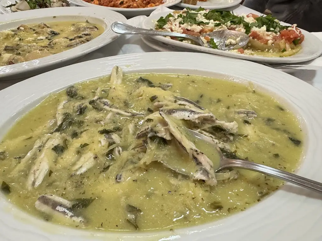 Karen Lim_Ταβέρνα Ουζερί «Στράτος»_Néa Michanióna_Bewertung