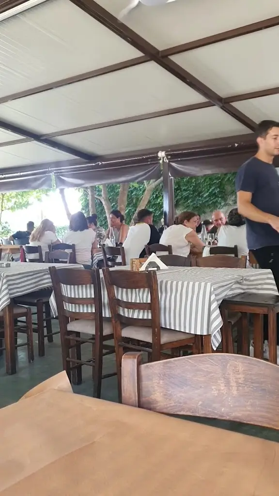 To Monopati_Néa Plágia_slider_image_2