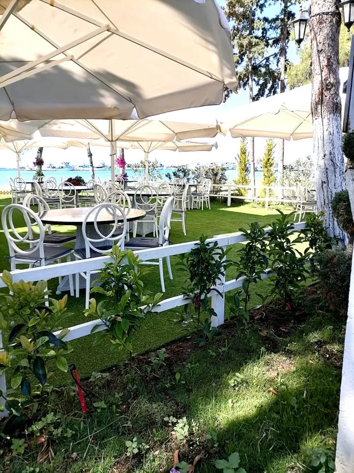 Άρωμα Κουζίνας Restaurant in Néa Plágia