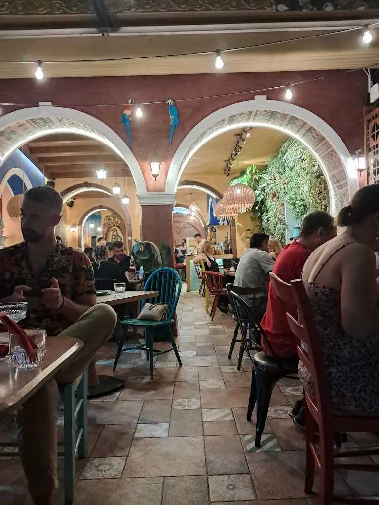 Pol Kap_Chicos Tequileria Mexicana_Chaïdári_review