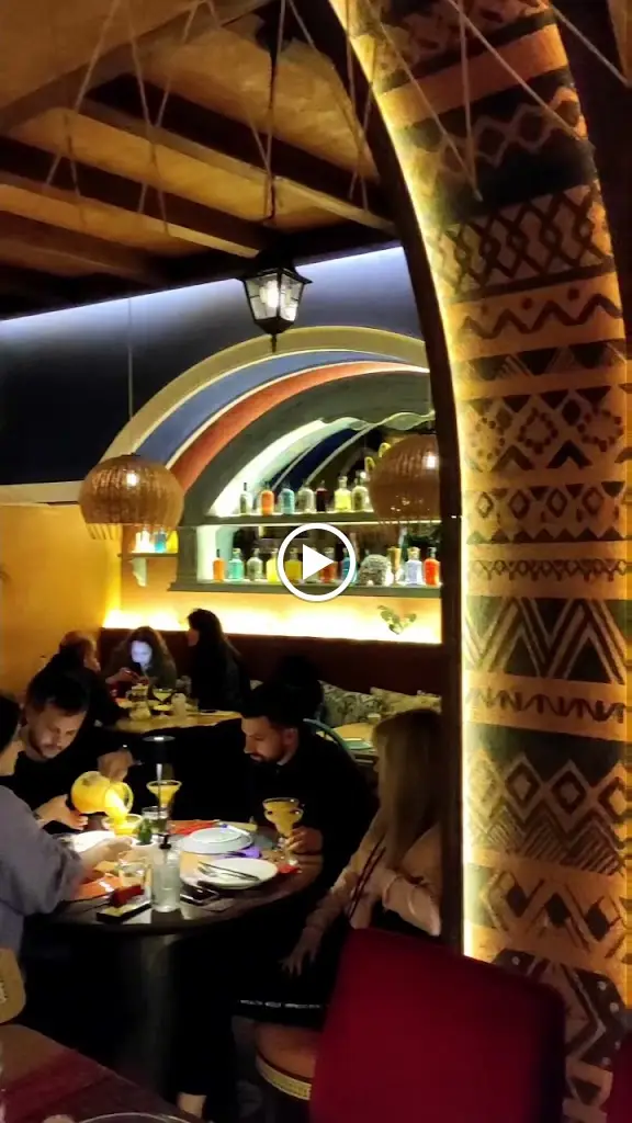 Chicos Tequileria Mexicana_Chaïdári_slider_image_2