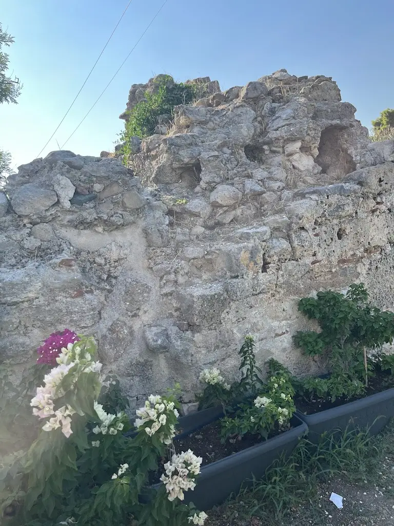 J. Mitchel_Ta Kastra_Néa Poteídaia_Bewertung