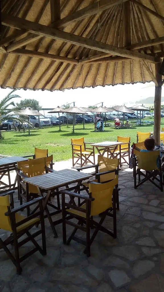 Porto Inn Restaurant - Bar Restaurant in Néa Potídhaia