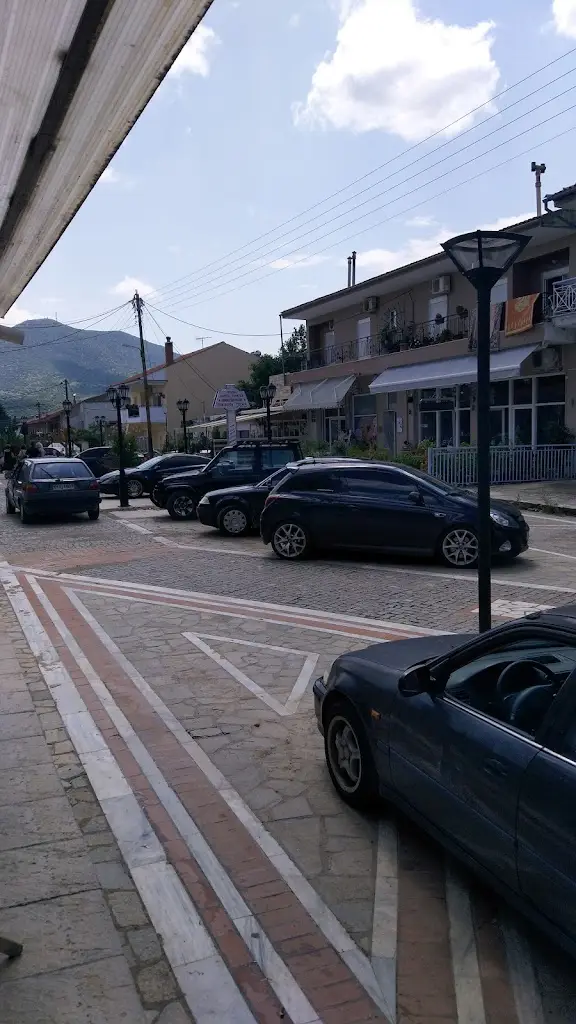 Nikolaos Patronis_Παραδοσιακό Καφενείο 