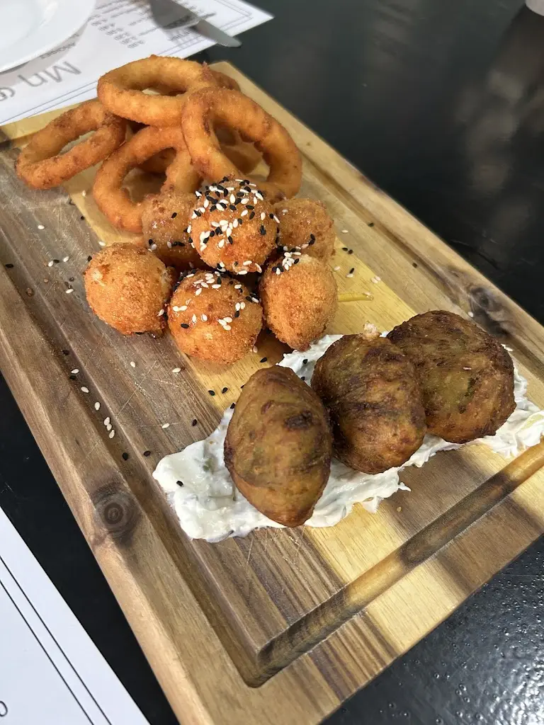 Chris Pertseli_Μη Φας_Néa Sánta_review