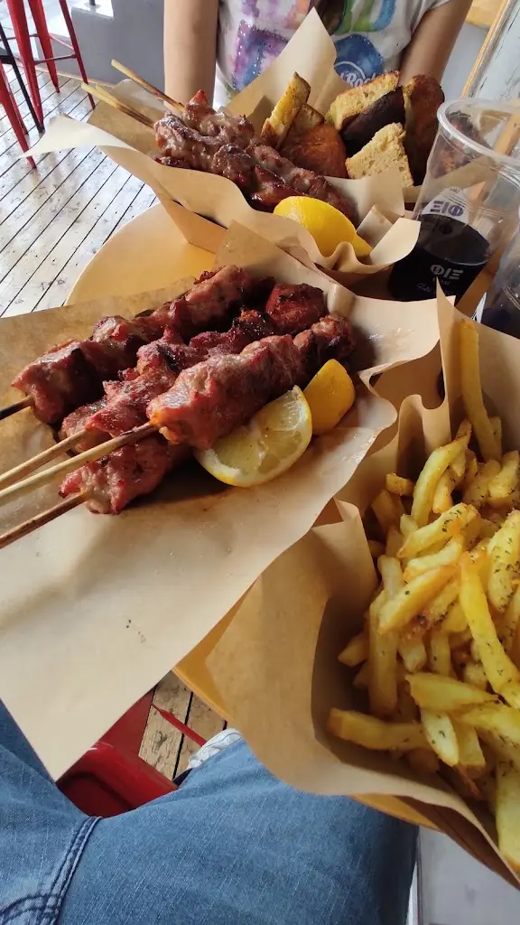 Felipe Pizarro_Καλά Μάκη μου_Chaïdári_recensione