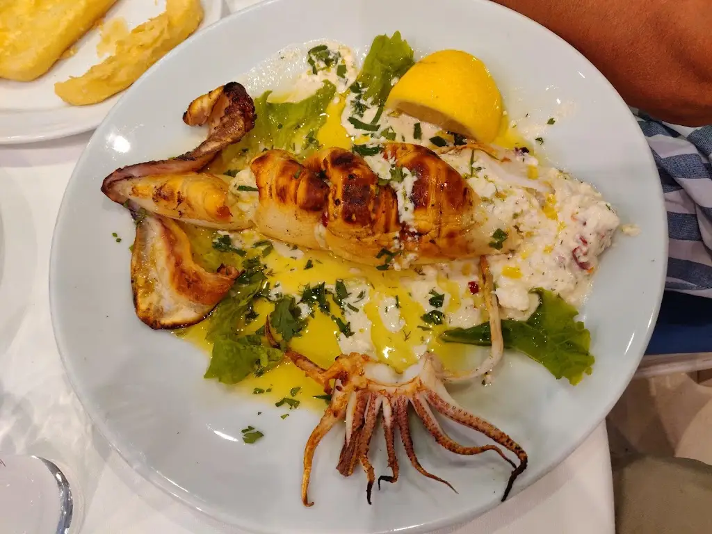 Menü_To Koutouki tou Antoni_Néa Kallikráteia_Bild_6